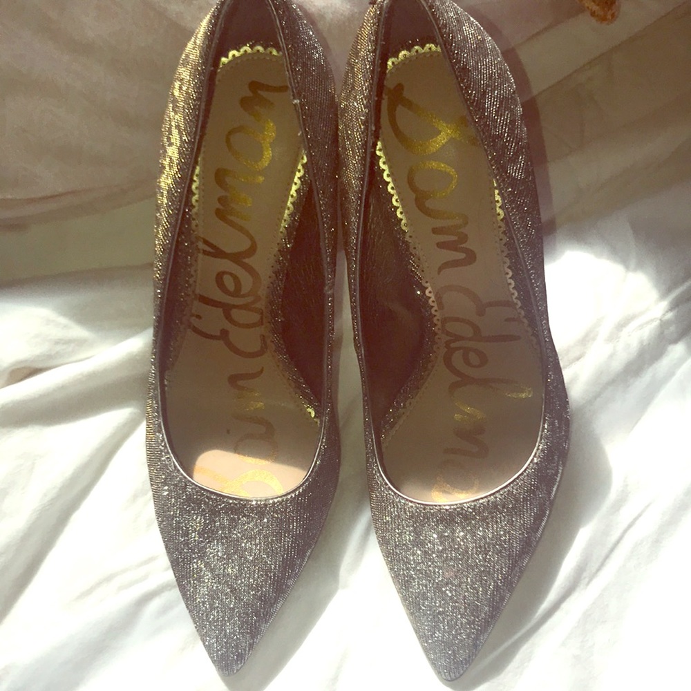 Sparkled pumps - Picture 1 of 3